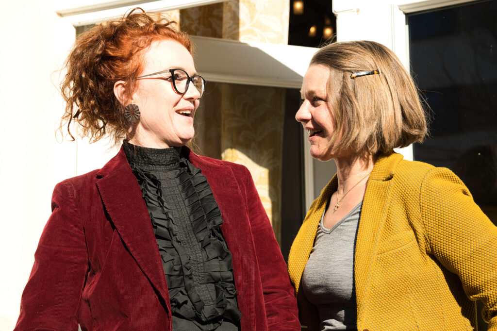 Warum achtsame Kommunikation unsere Gesellschaft heilt – und wie wir Frauen sie voranbringen